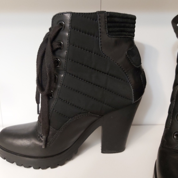 Boots Guess Size 6.5 - Picture 5 of 16